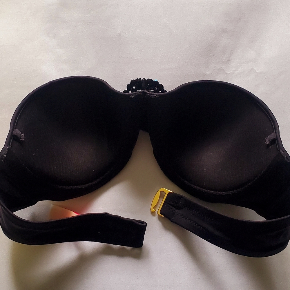 Victoria's Secret Bikini (32 B) - Picture 4 of 5
